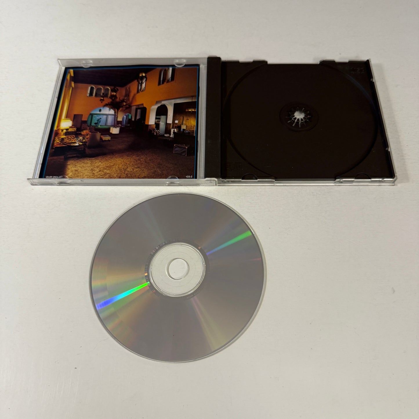 Eagles Hotel California Used CD VG+\VG