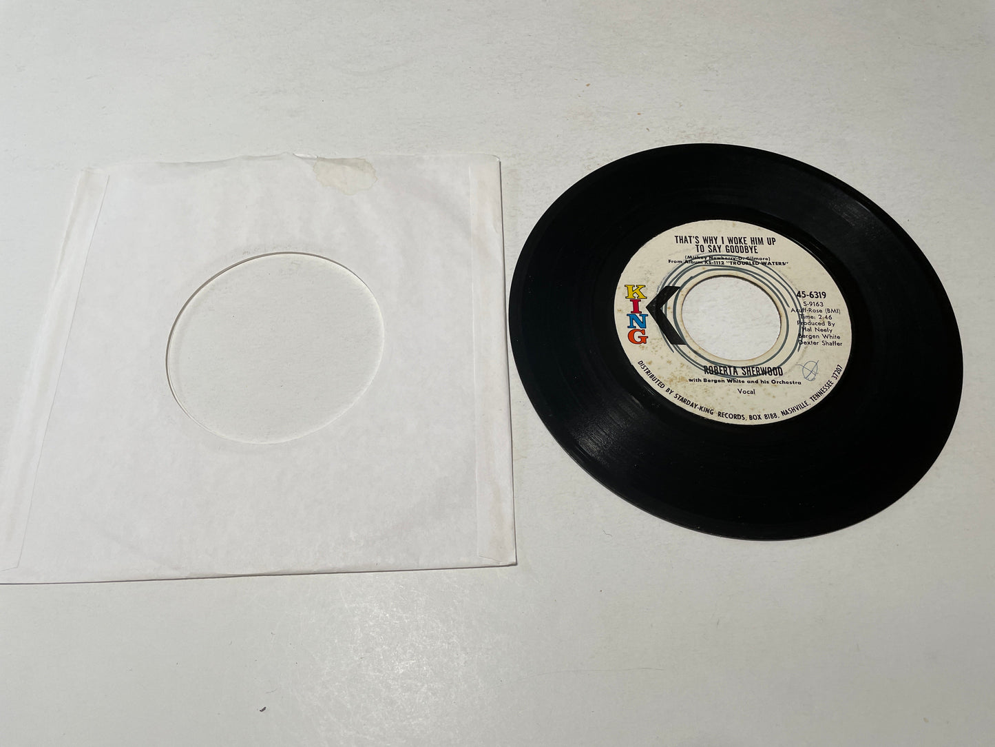 Roberta Sherwood Satisfied Mind Used 45 RPM 7" Vinyl VG+\VG+ Black