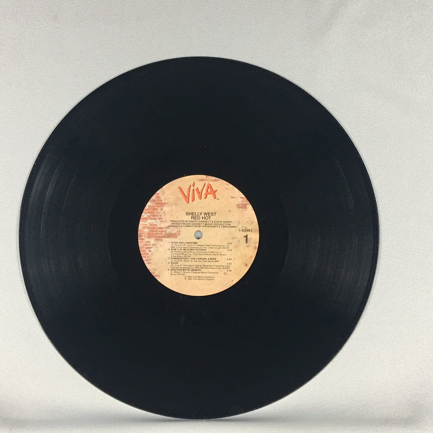 Shelly West Red Hot Orig Press Used Vinyl LP VG+\VG+