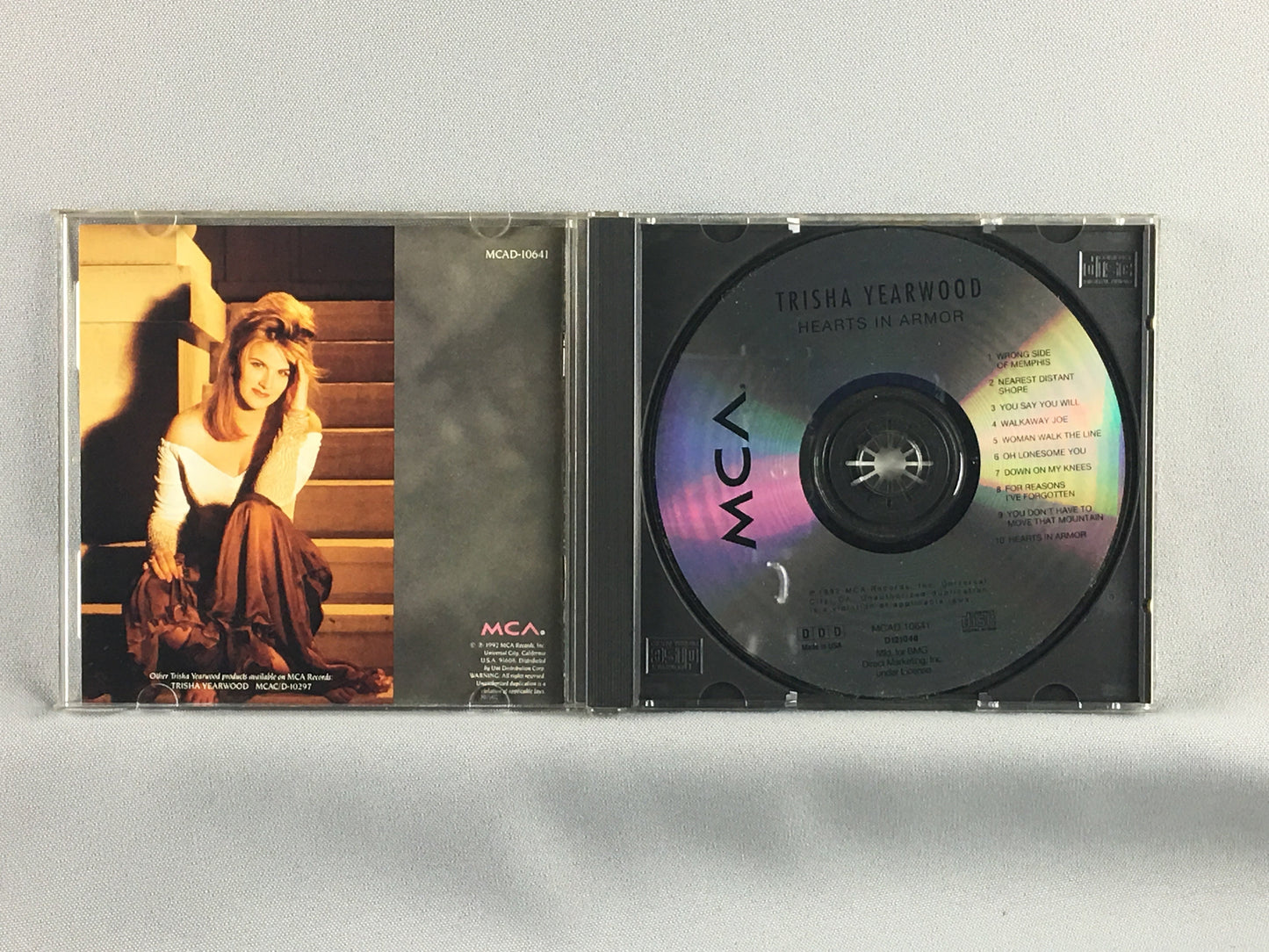 Trisha Yearwood Hearts In Armor Used CD VG+\VG+