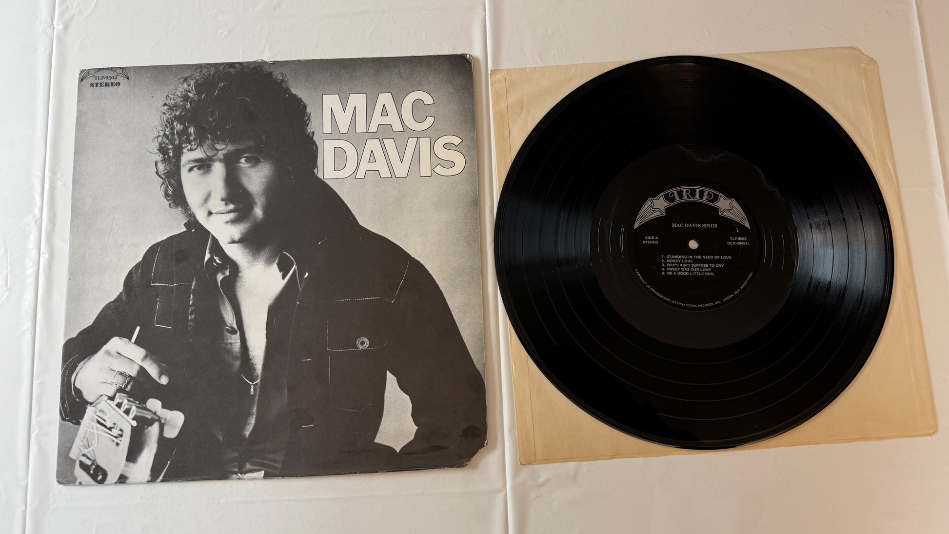 Mac Davis Mac Davis Sings Used Vinyl LP VG+\G+