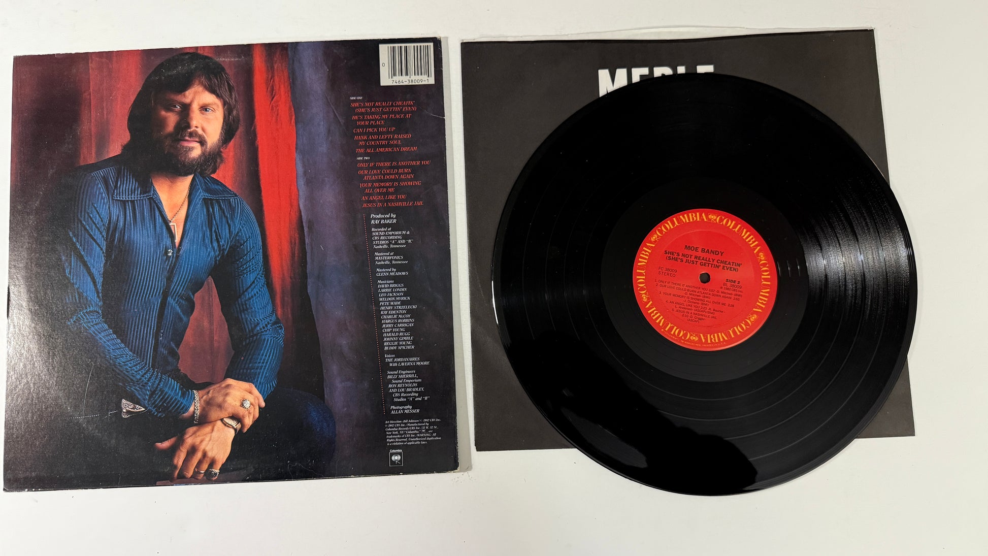 Moe Bandy She's Not Really Cheatin' (She's Just Gettin' Even) Used Vinyl LP VG+\VG+