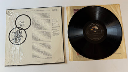 The Davis Sisters Sing Authentic Southern Style Gospel Used Vinyl LP VG+\VG+