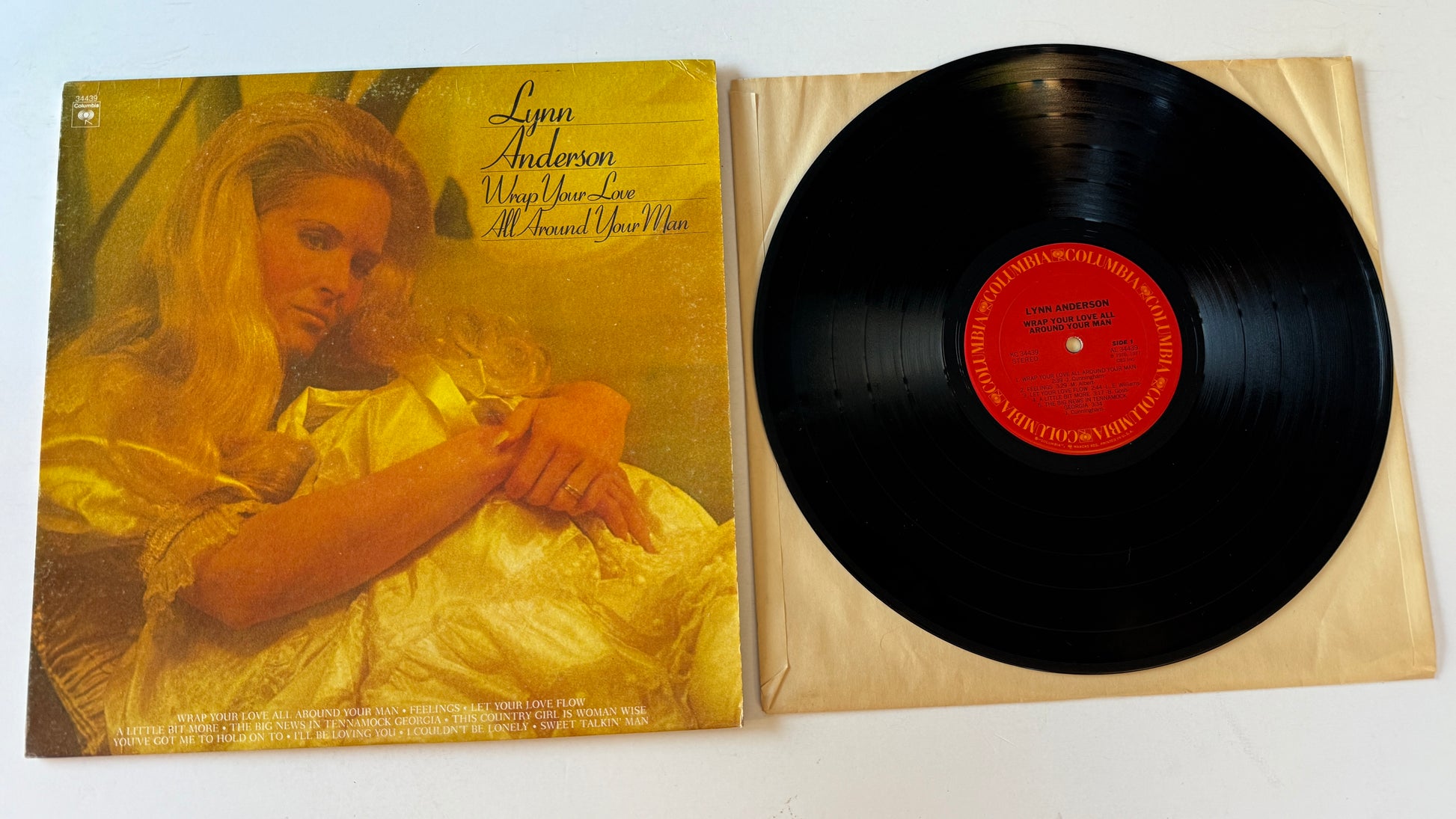 Lynn Anderson Wrap Your Love All Around Your Man Used Vinyl LP VG+\VG